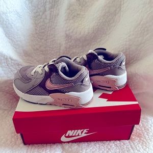 GIRLS' NIKE TODDLER AIR MAX EXCEE SNEAKERS Size 6c Purple